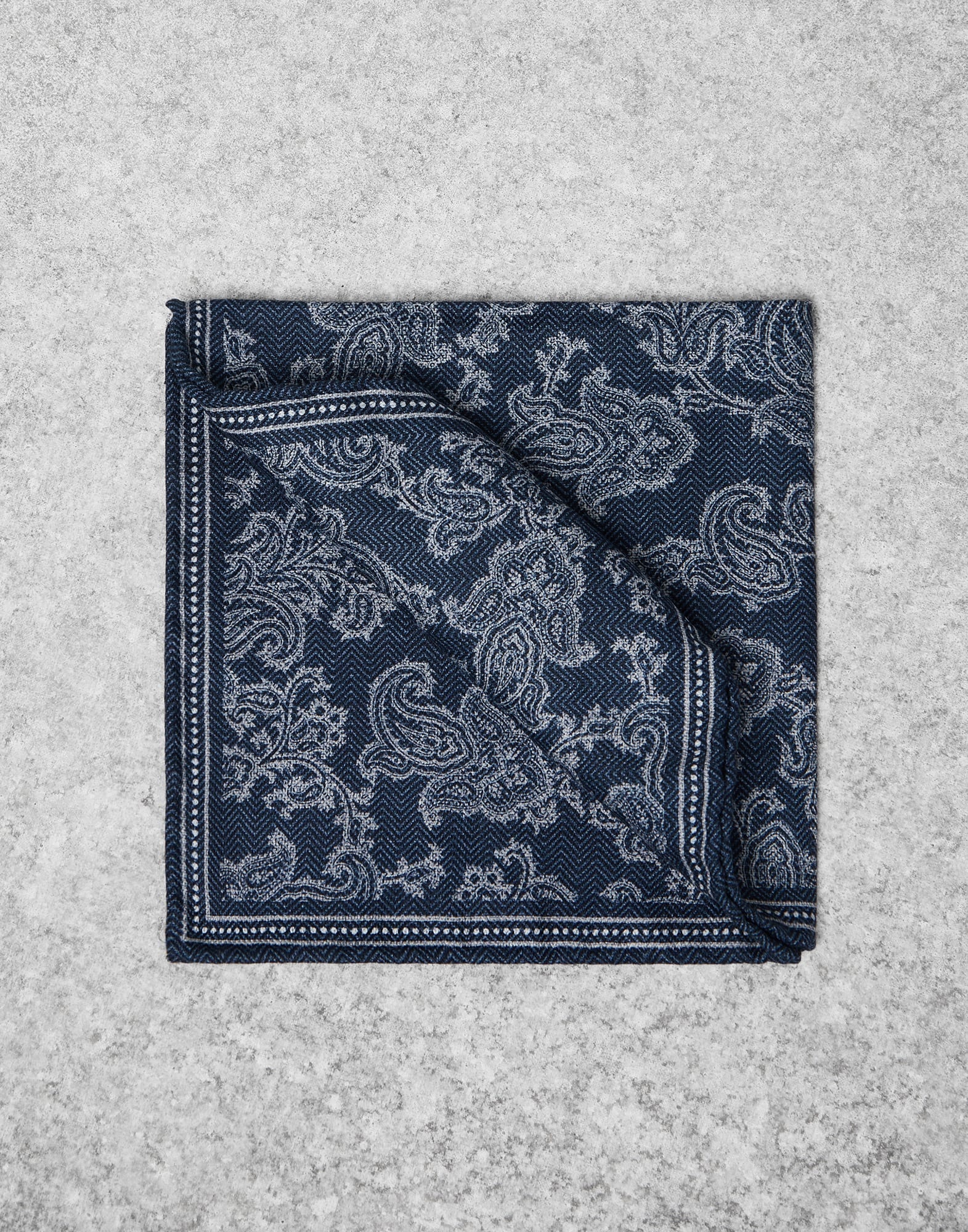 Silk pocket square with paisley design 1