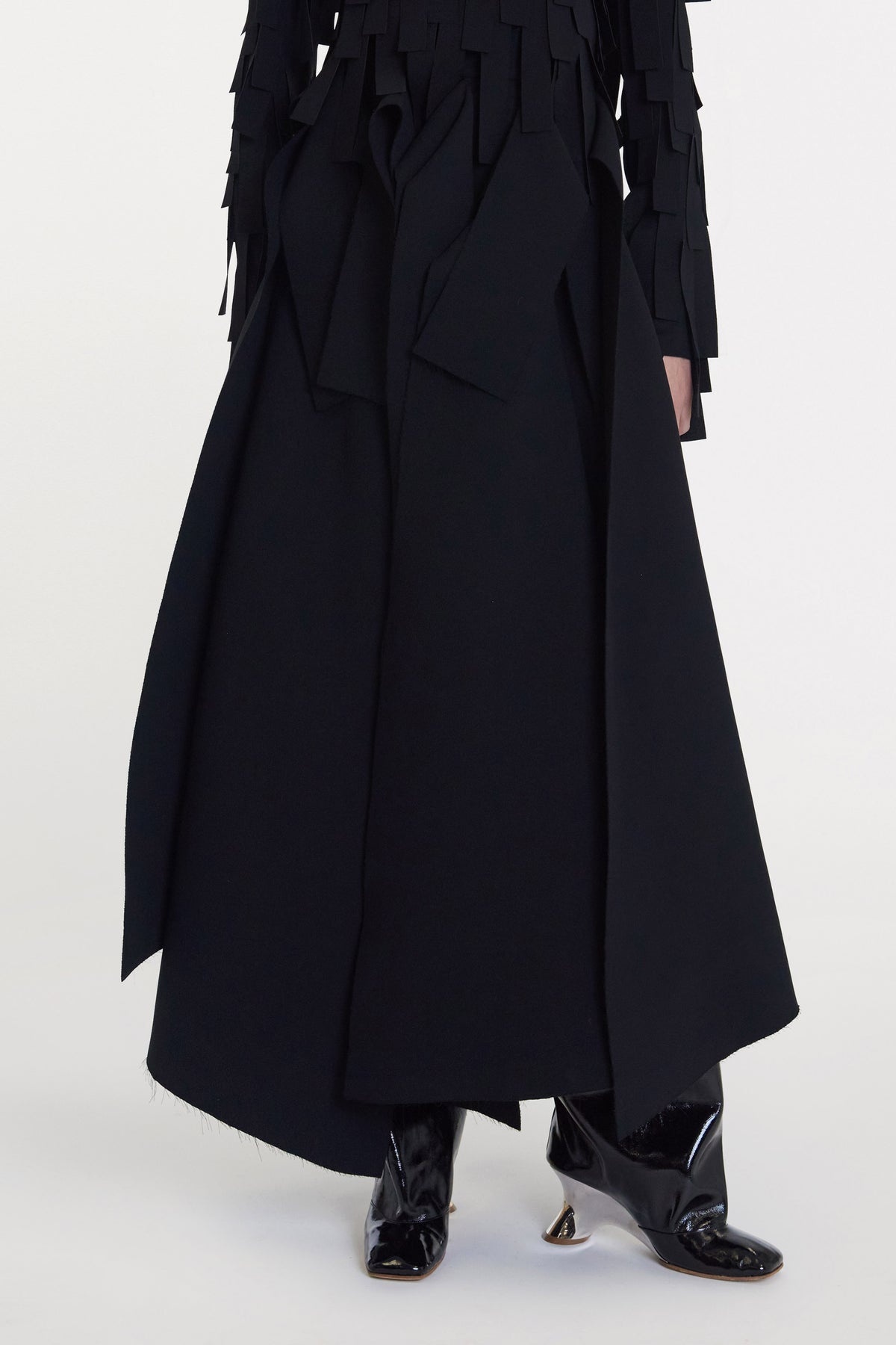 MULTIPLE ASYMMETRIC PANELS SKIRT BLACK - 8