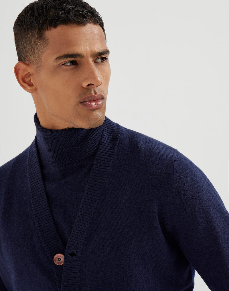 Cashmere cardigan 3