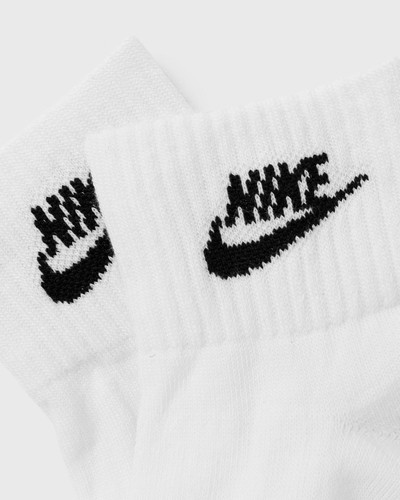 Nike EVERYDAY ESSENTIAL ANKLE SOCKS 3 PACK outlook