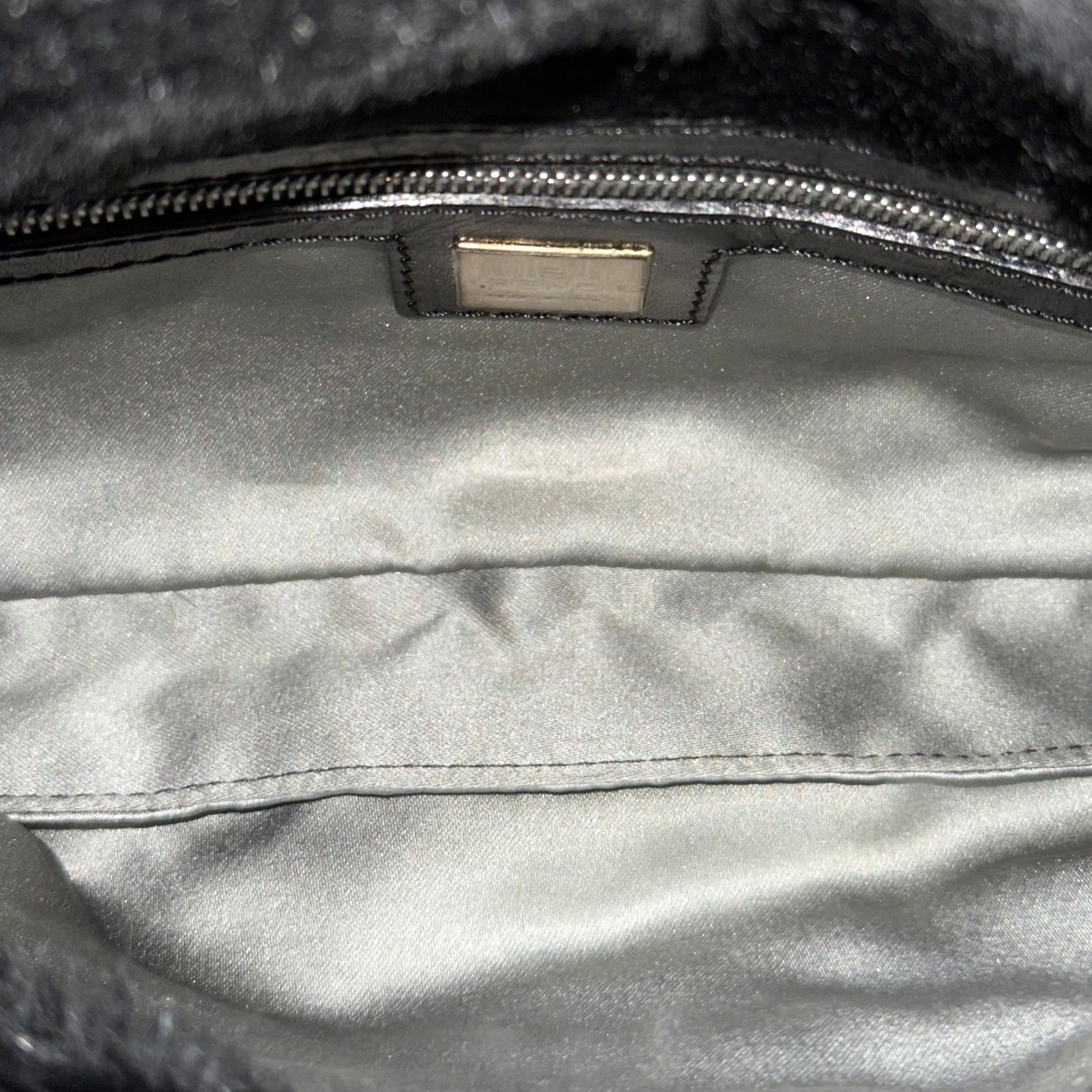 FENDI Fall Winter 1999 Fur Mamma Baguette Bag - 9