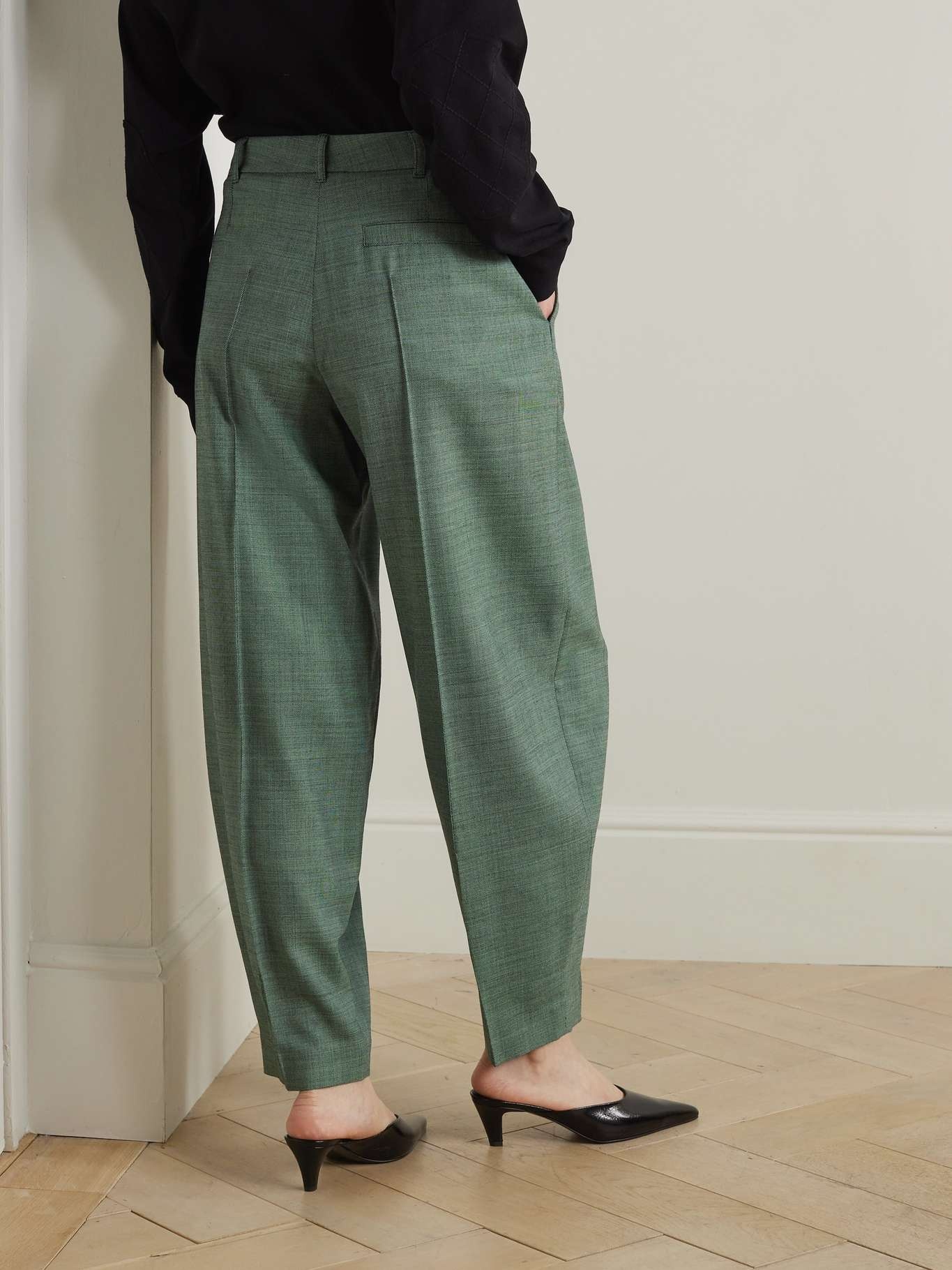 Pleated wool-blend tapered pants - 4