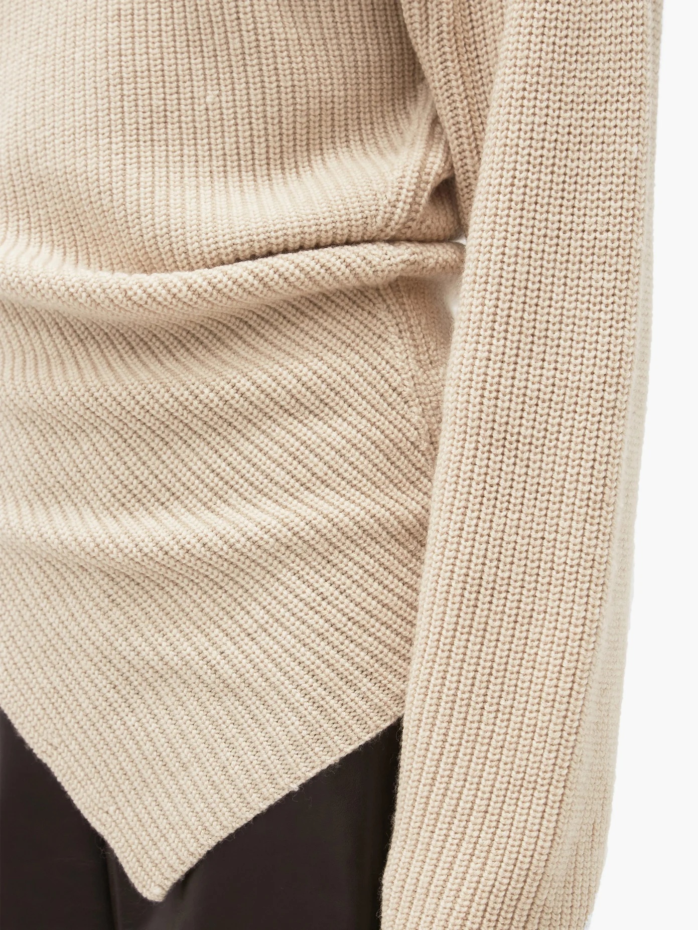 Roll-neck asymmetric wool sweater - 3