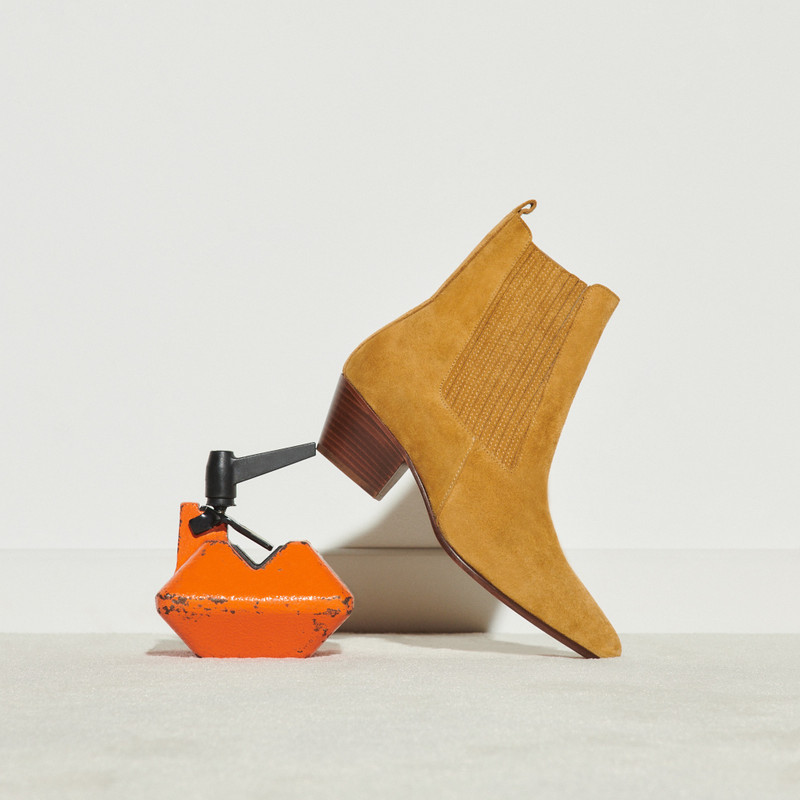 Leather ankle boots with elastic 1