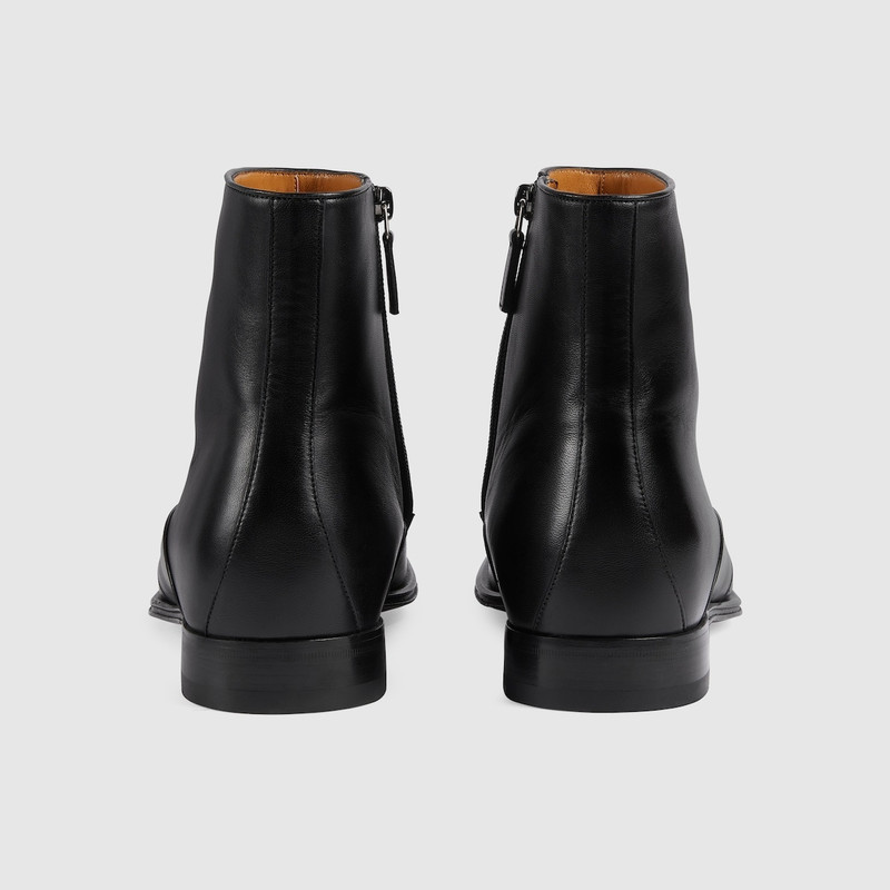 GUCCI Men's bootie with Interlocking G chain outlook