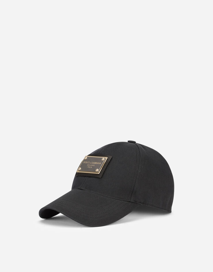 Baseball cap with branded plate - 1