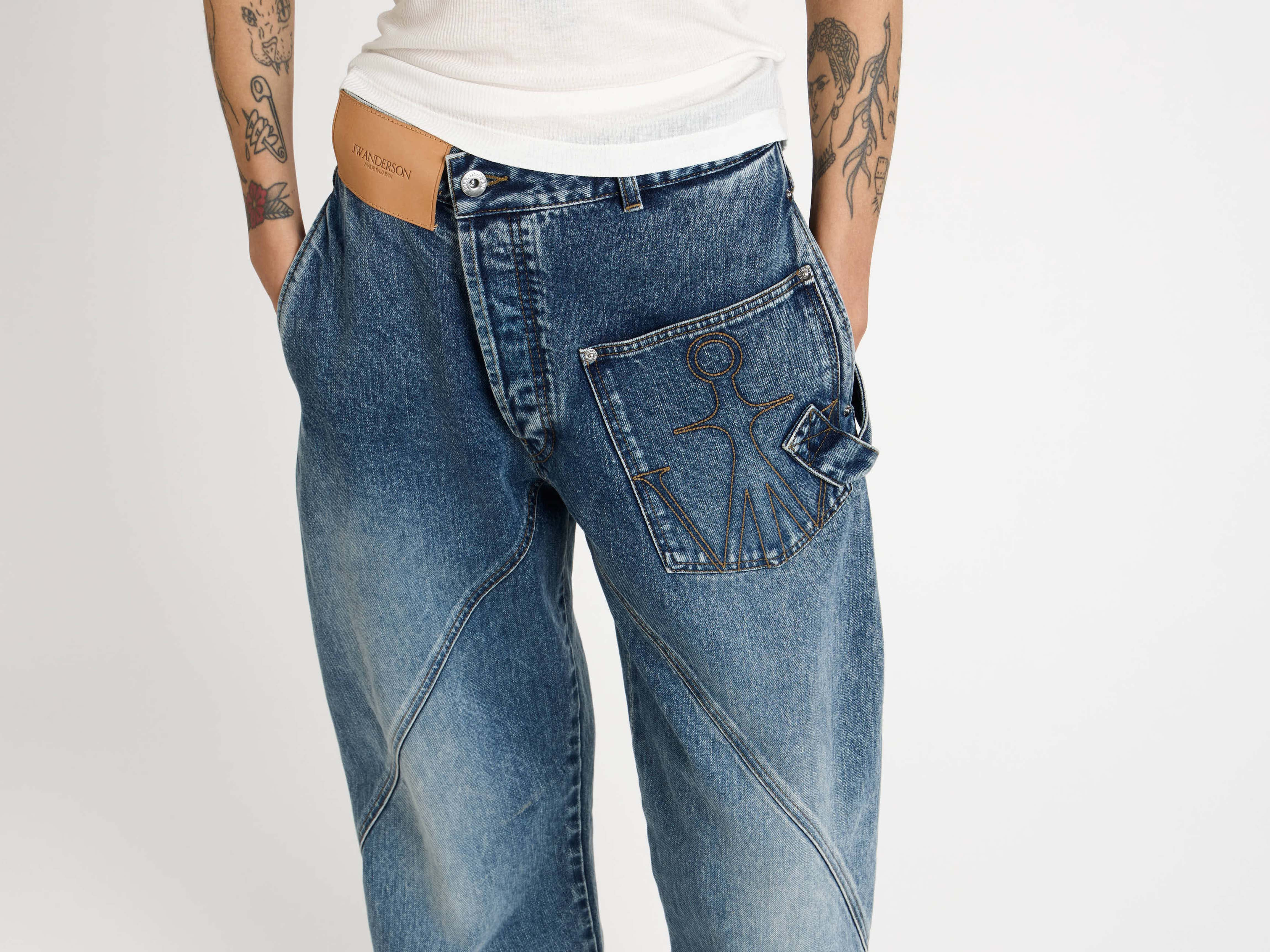 TWISTED WORKWEAR JEANS IN MID BLUE - 5