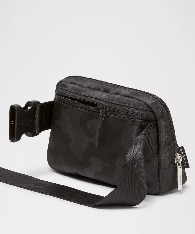 Everywhere Belt Bag with Long Strap 1L 4