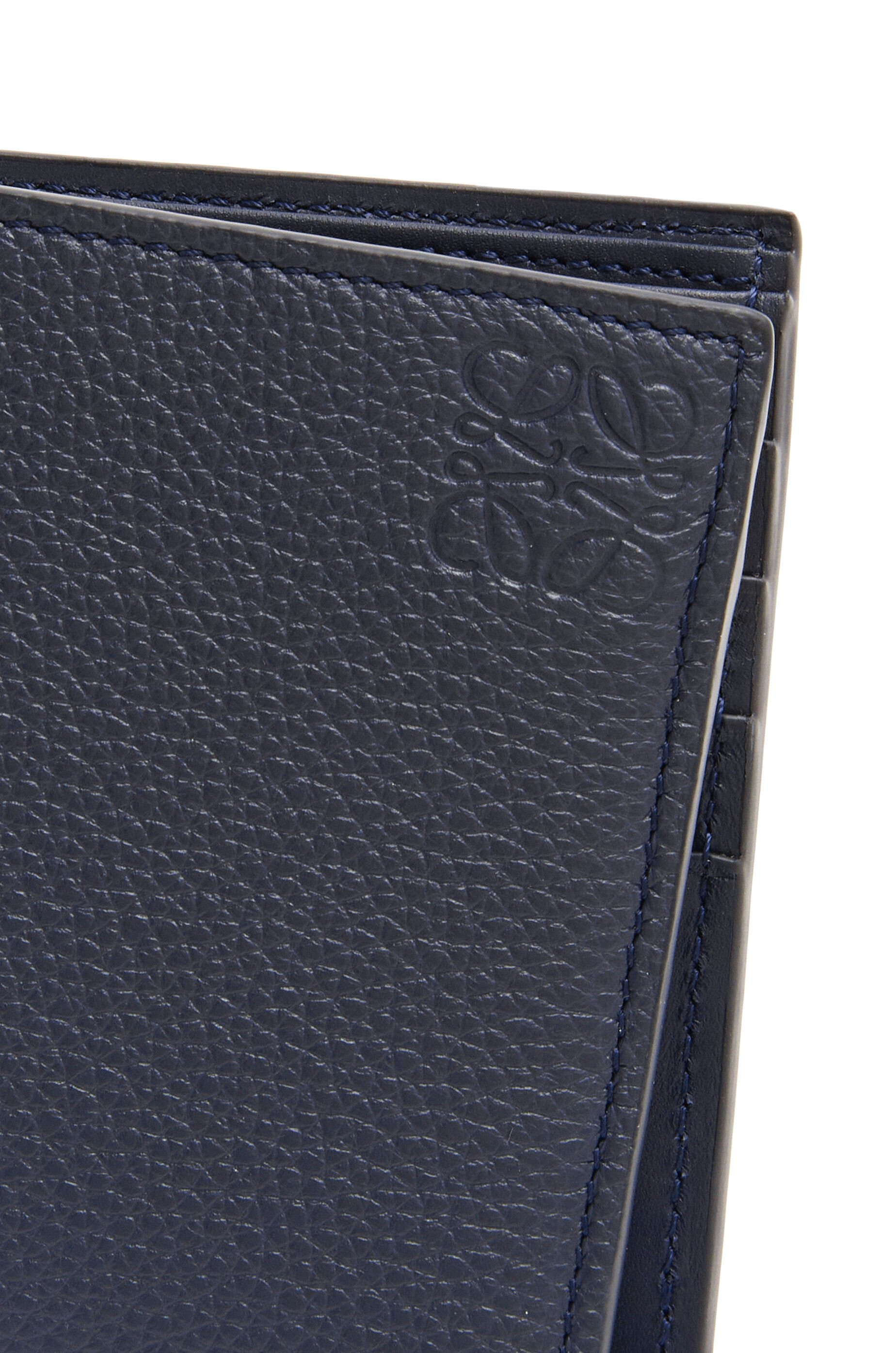 Bifold wallet in soft grained calfskin - 5