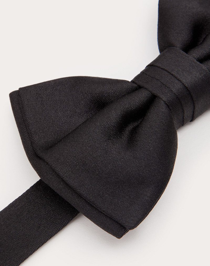 Valentino Valentino Bow Tie outlook