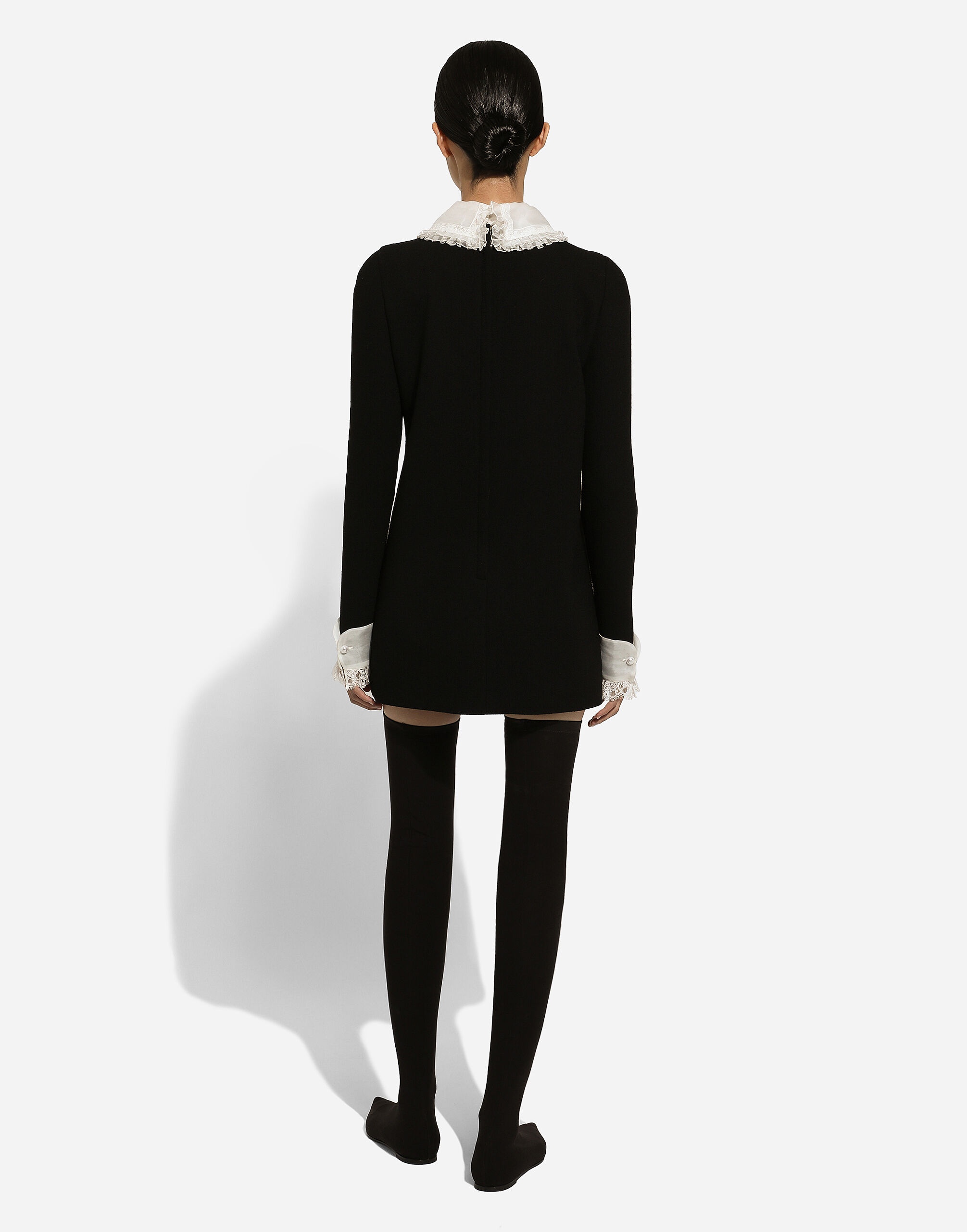 Short wool crepe dress with organza shirt front - 4