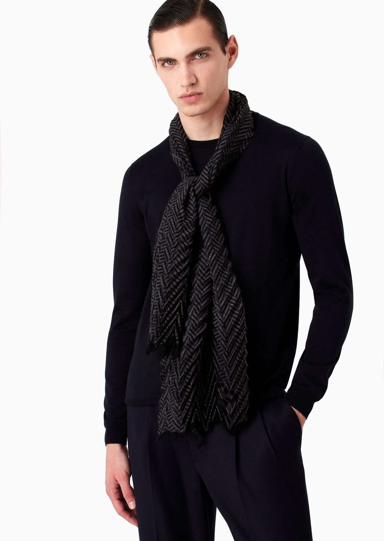 Chevron motif pleated cashmere scarf - 3