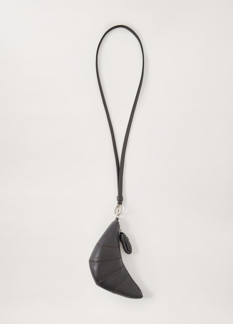 CROISSANT COIN PURSE NECKLACE
GRAINED LEATHER 1
