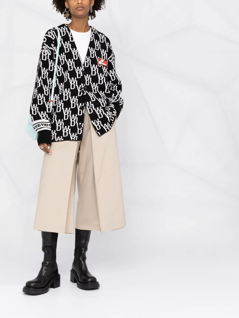 We11done intarsia-knit logo cardigan outlook