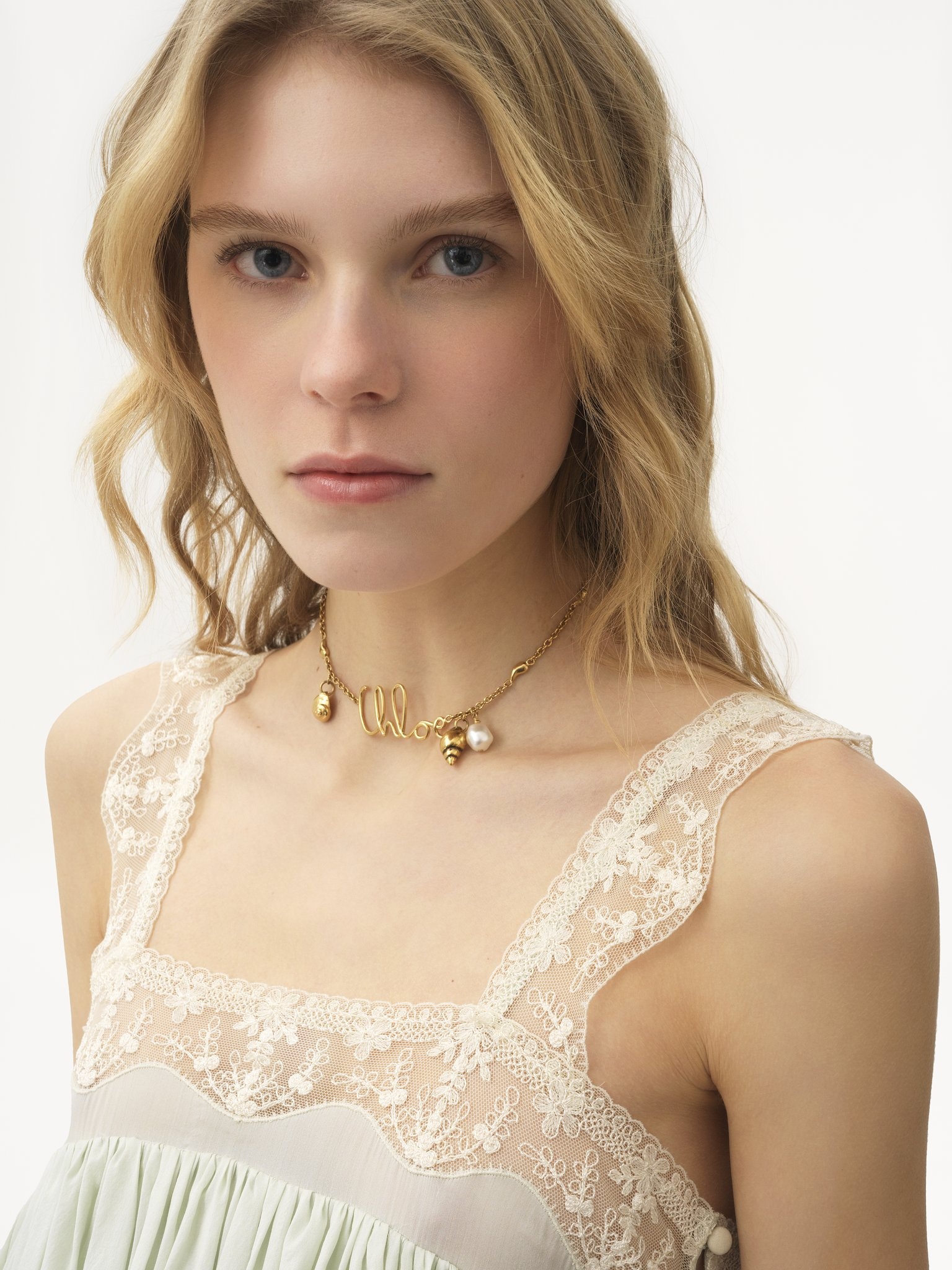THE CHLOÉ SHELLS NECKLACE - 2