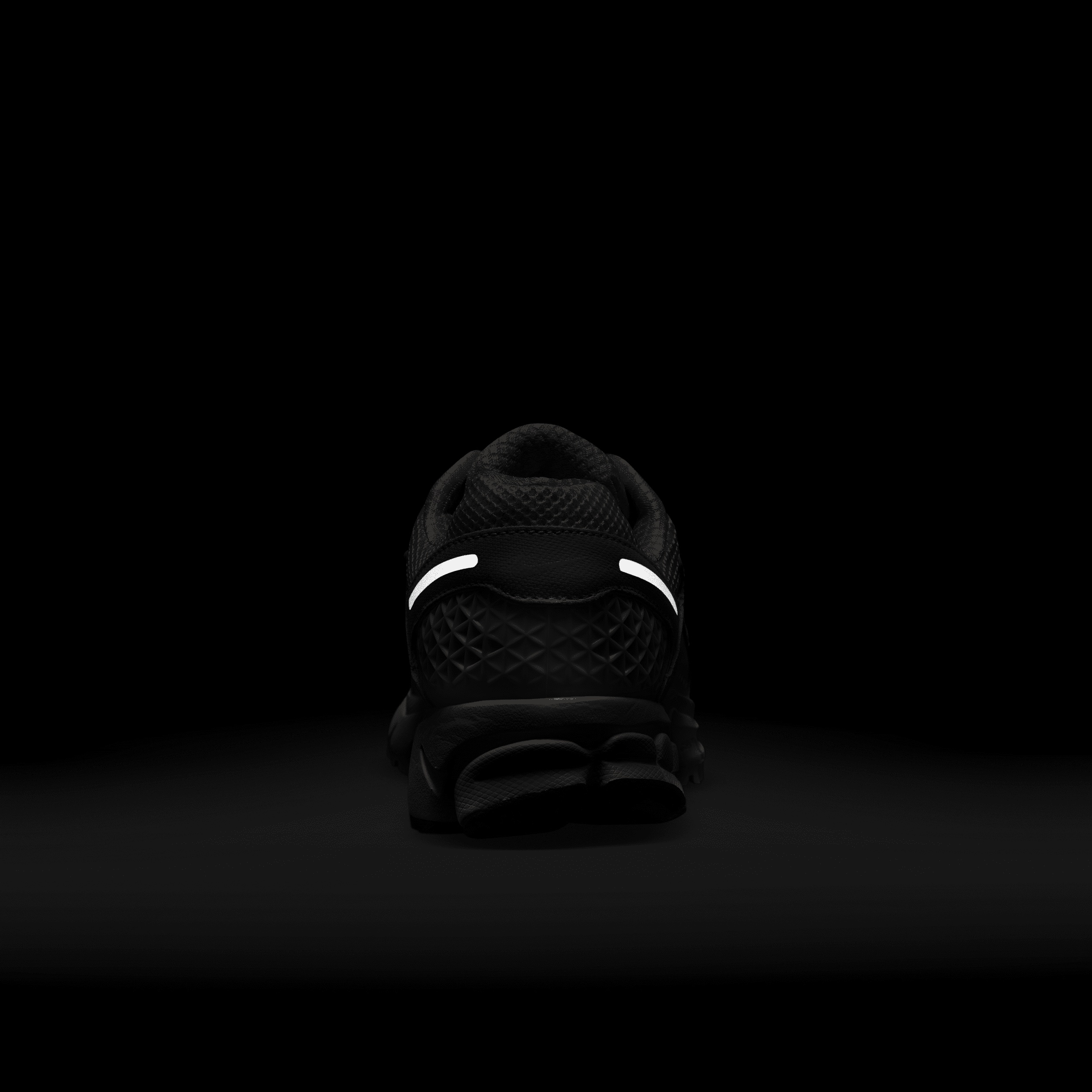 Nike Women's Zoom Vomero 5 Shoes - 11