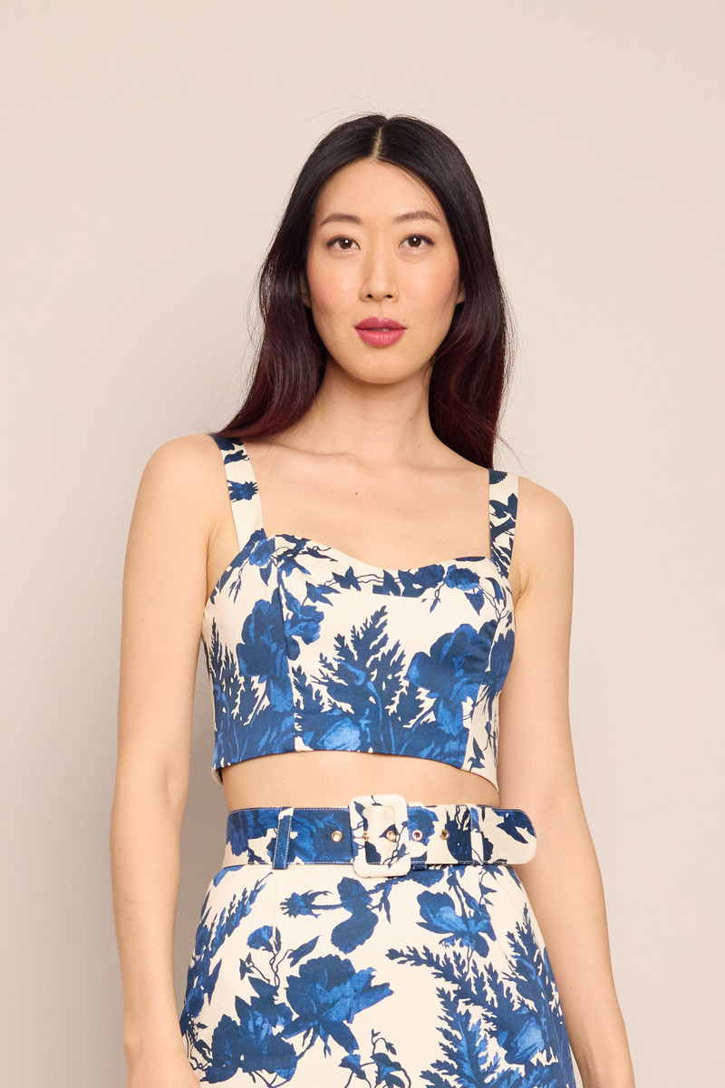 Cara Cara Opal Top
A Sleek, Figure-Flattering Top outlook
