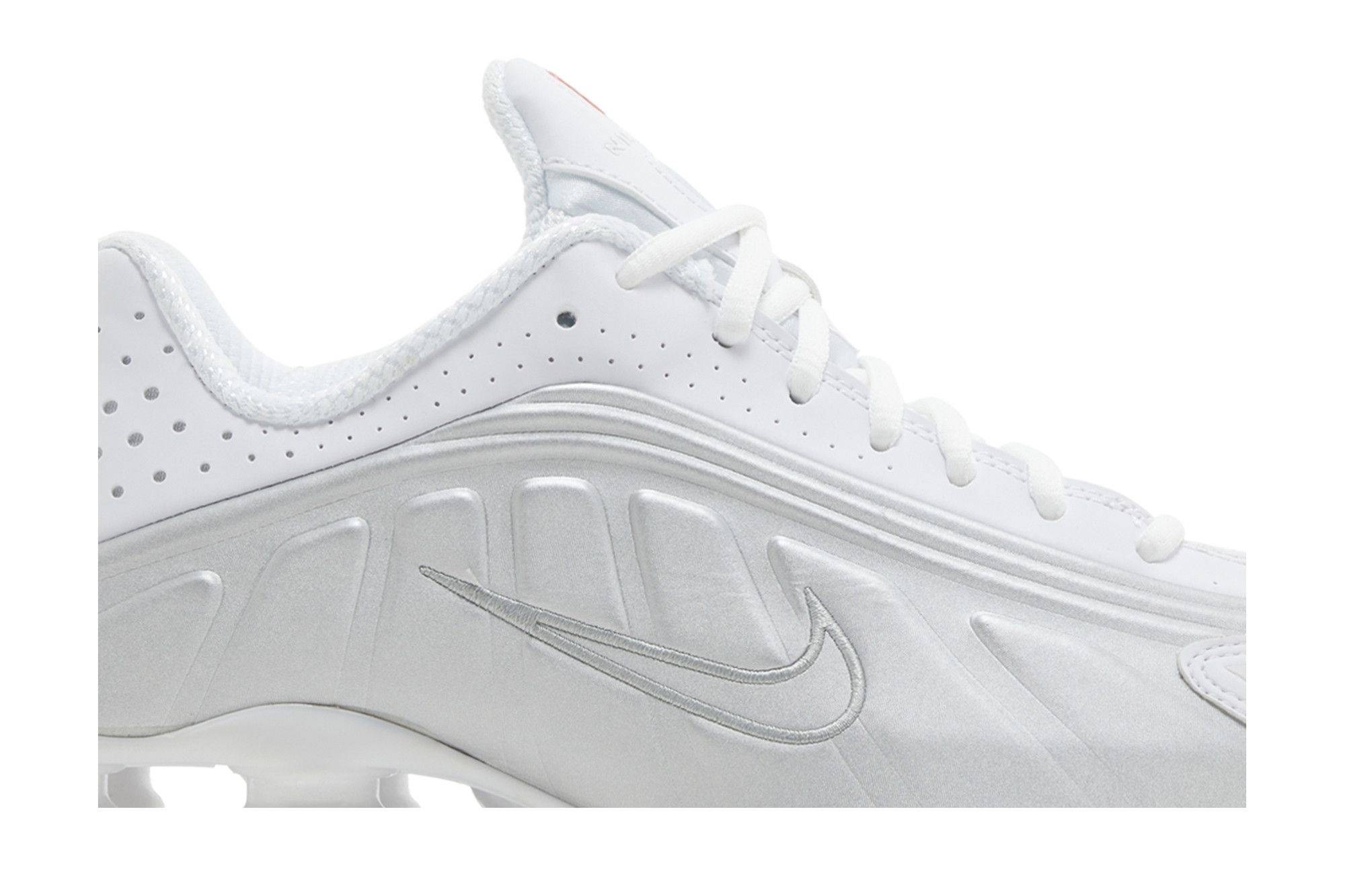Wmns Shox R4 'White Metallic' - 2