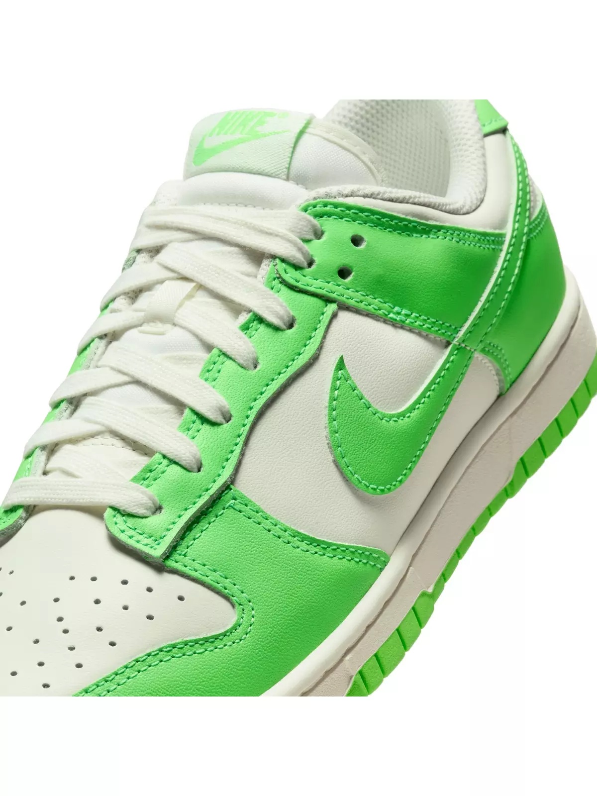 Dunk Low "Sail/Green Strike" Women's Shoe - 10
