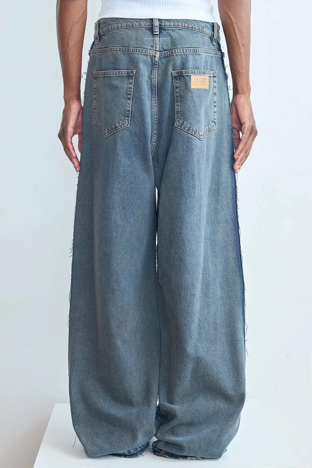 MM6 Frayed Denim Jeans Light Grey - 7