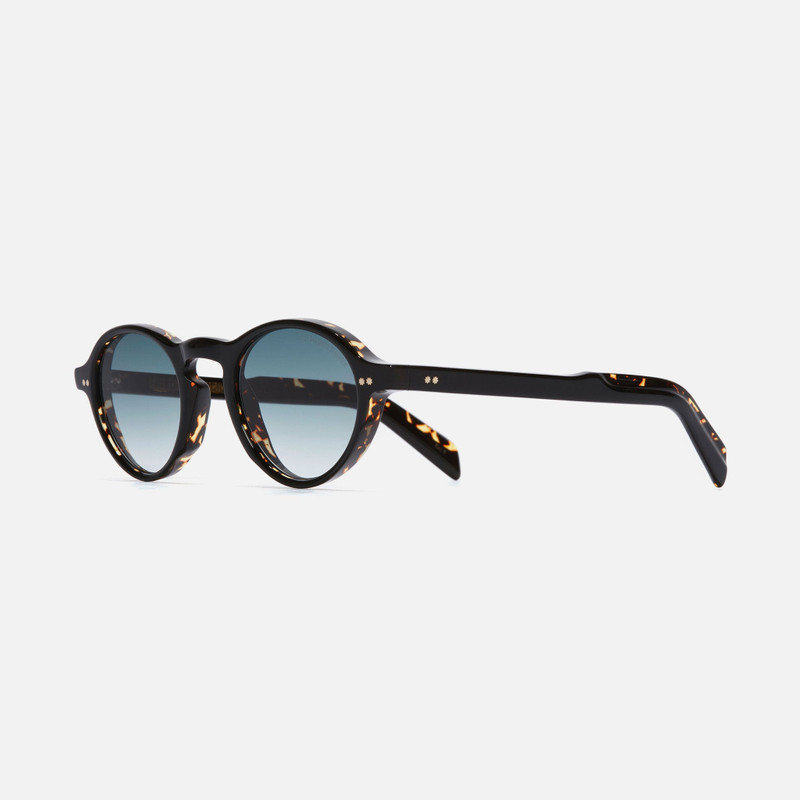 CUTLER AND GROSS GR08 ROUND SUNGLASSES outlook