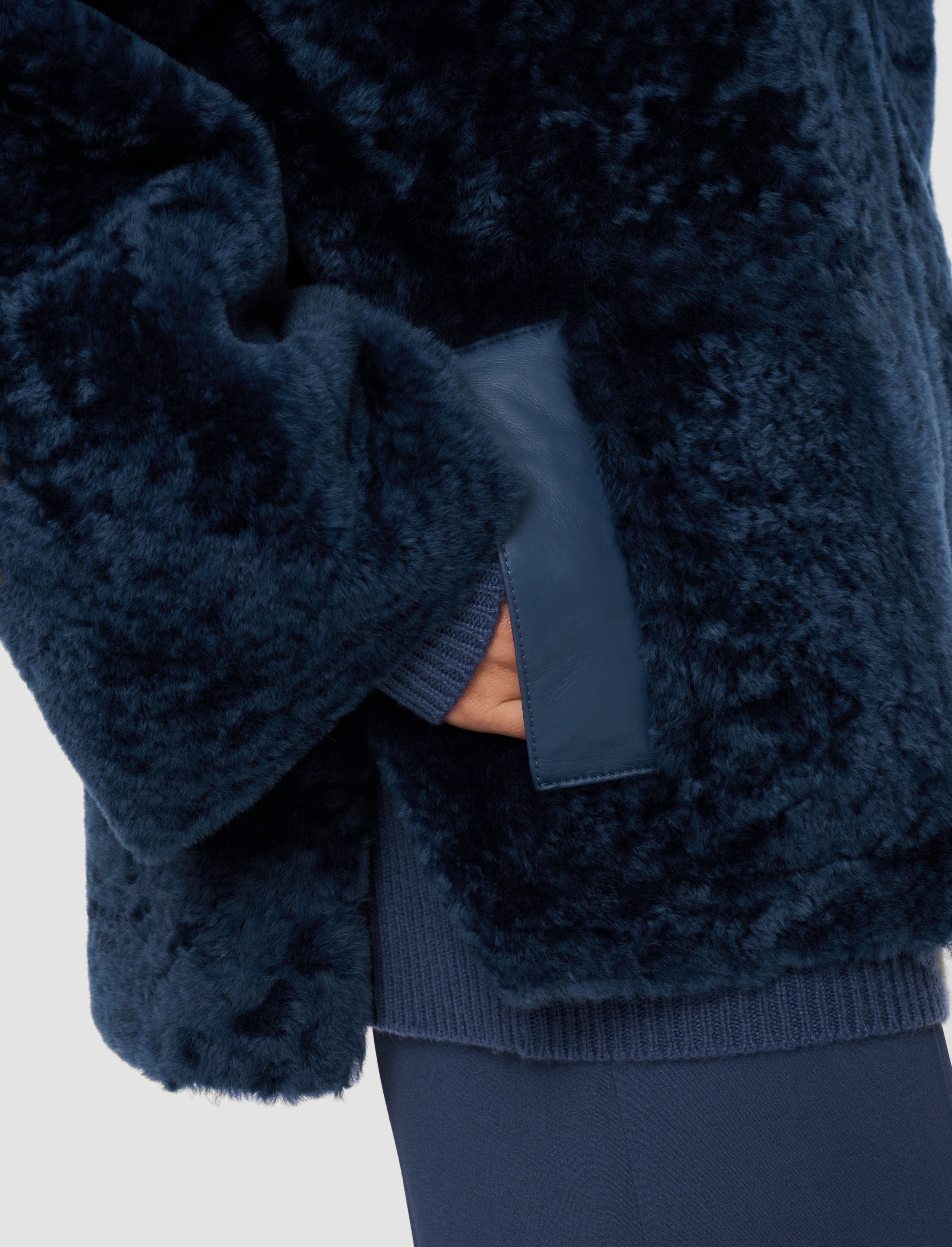 Cosser Reversible Shearling Coat - 7