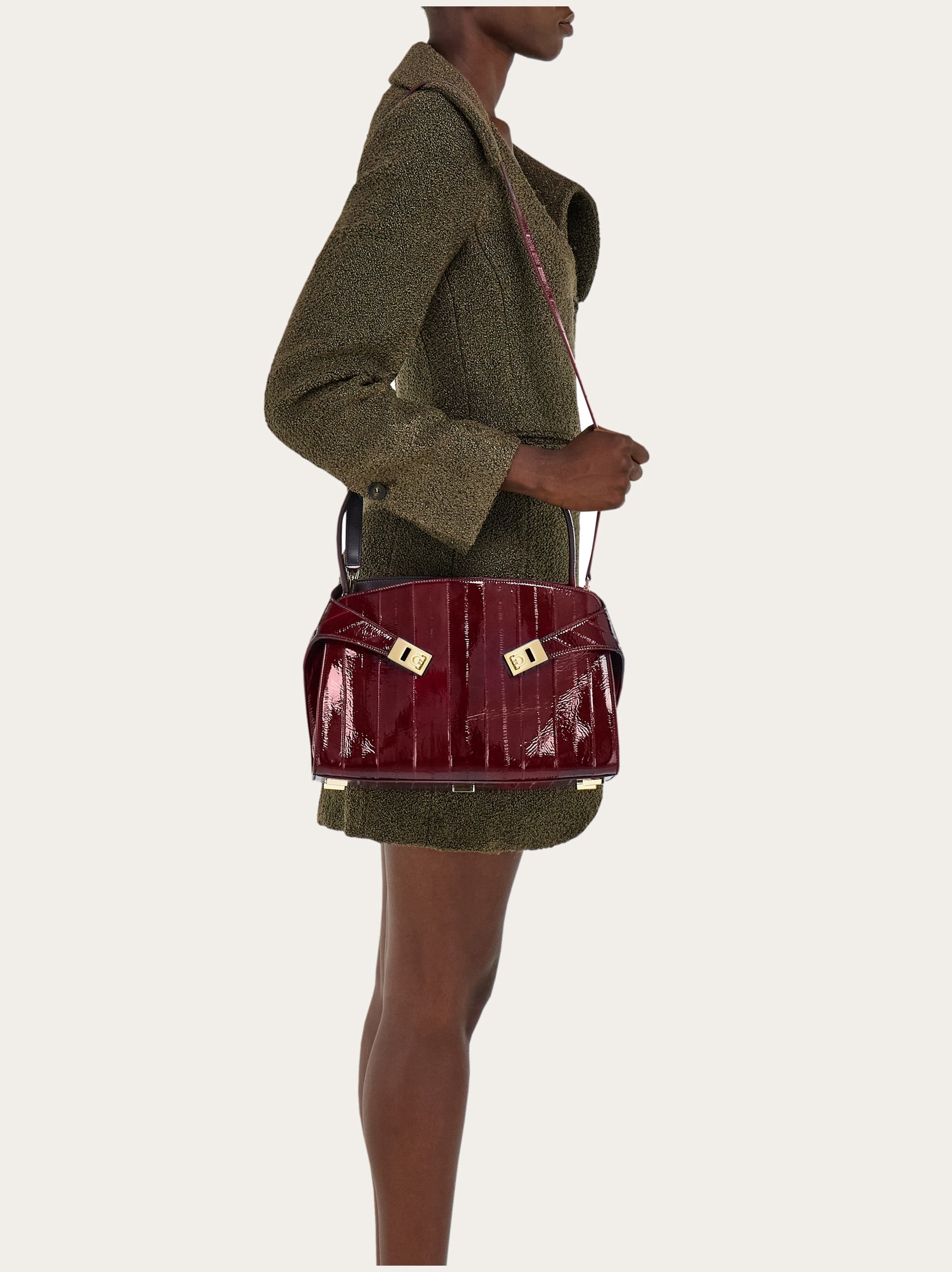 Hug soft shoulder bag (M) - 9