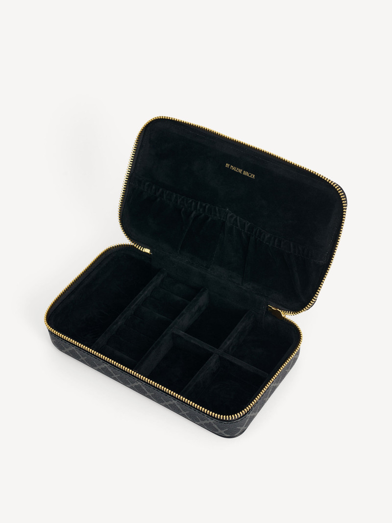 BY MALENE BIRGER Bae Cher jewellery case outlook