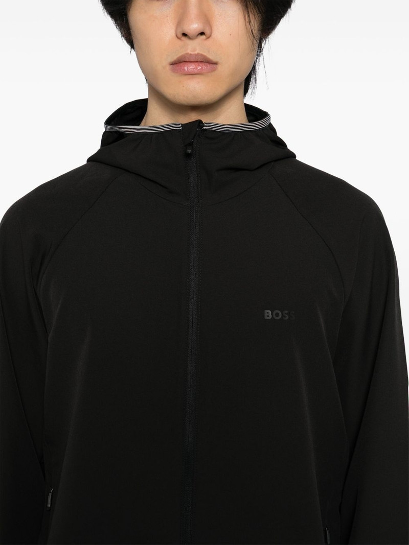 water-repellent jacket 5