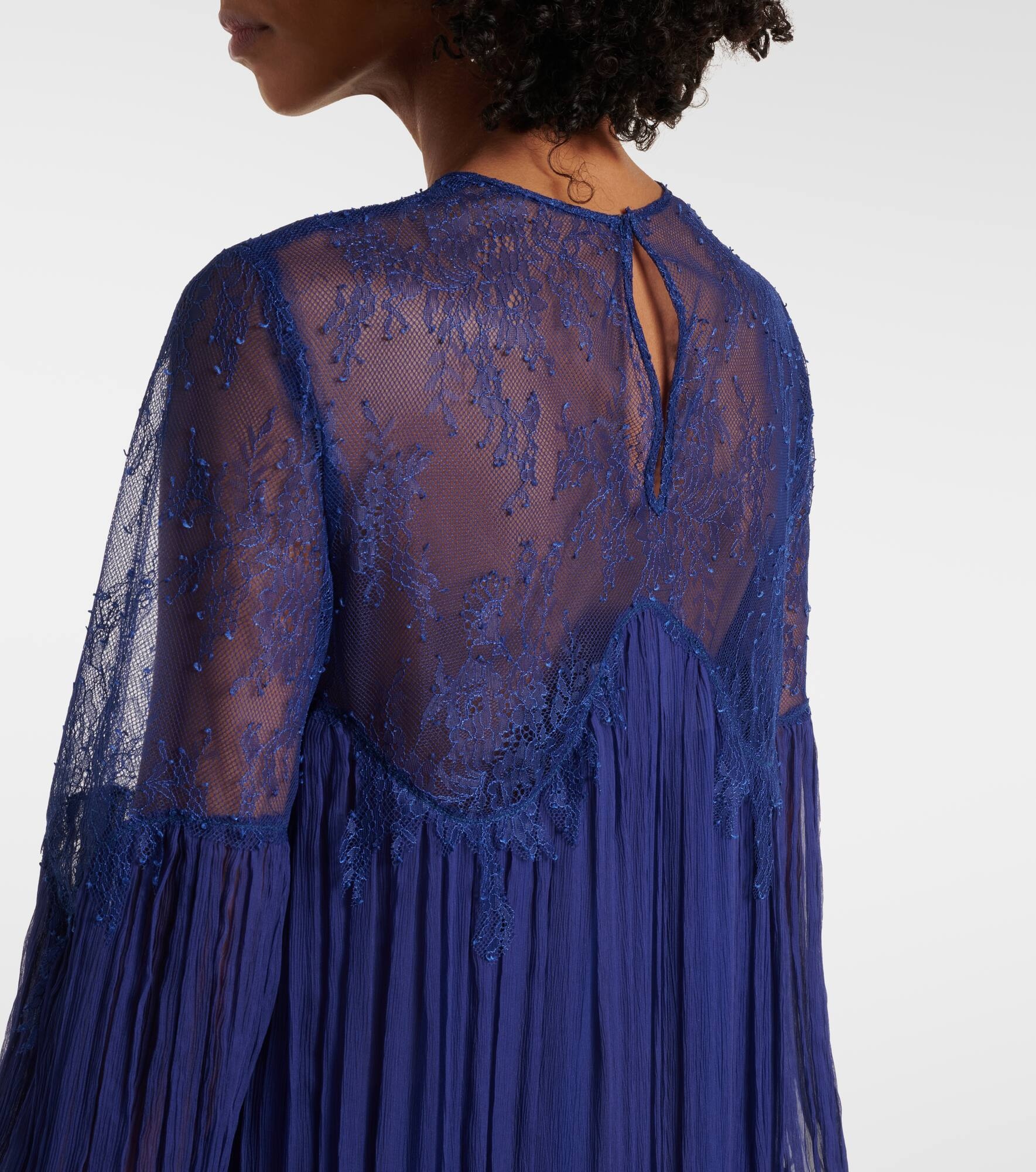 Renia chantilly lace gown - 7