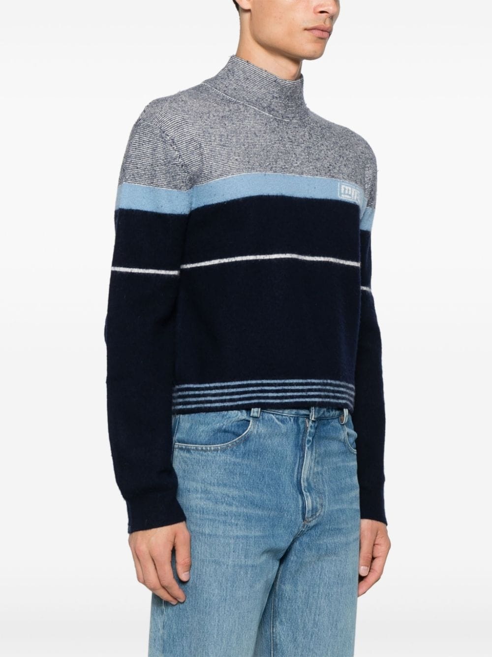 Pilling sweater - 3