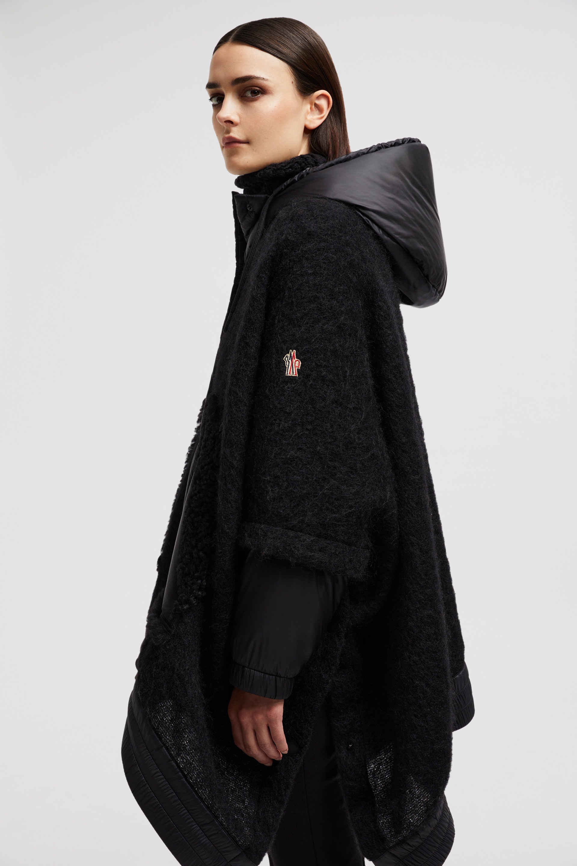 関税込 MONCLER WOOL, ALPACA & MOHAIR PADDED CAPE Moncler Wool, Alpaca & Mohair Padded Cape | moncler | REVERSIBLE