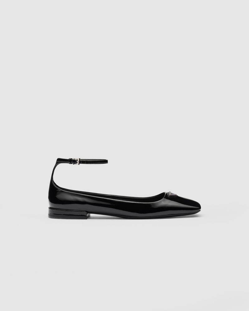 Patent leather ballerinas 1