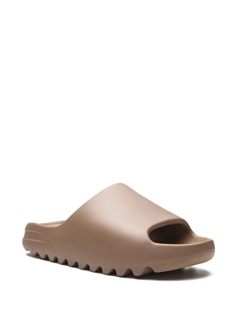 YEEZY YEEZY Slide "Core 2021" sneakers outlook