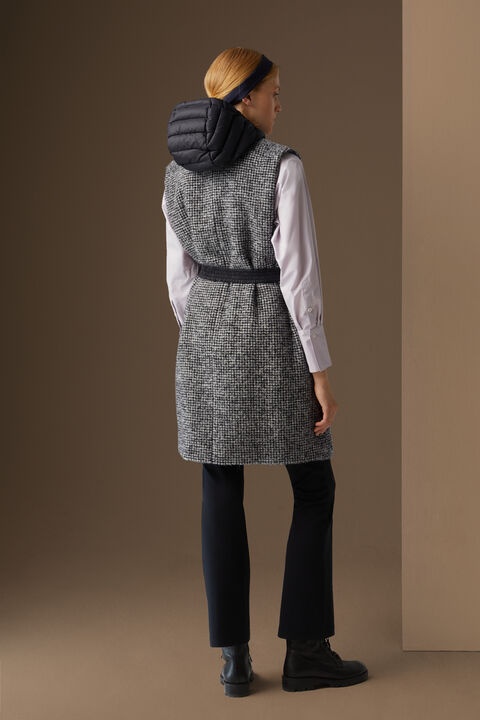 Marit gilet in Black/Off-white - 3