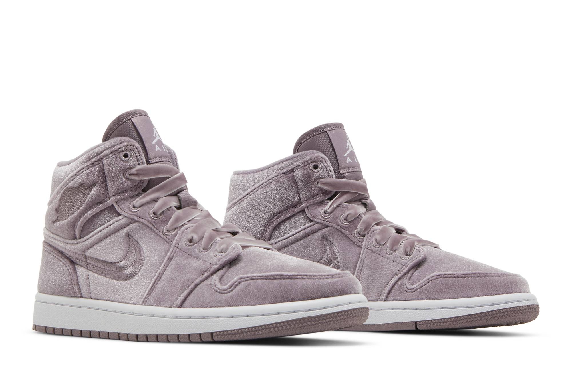 Wmns Air Jordan 1 Mid 'Purple Velvet' - 8