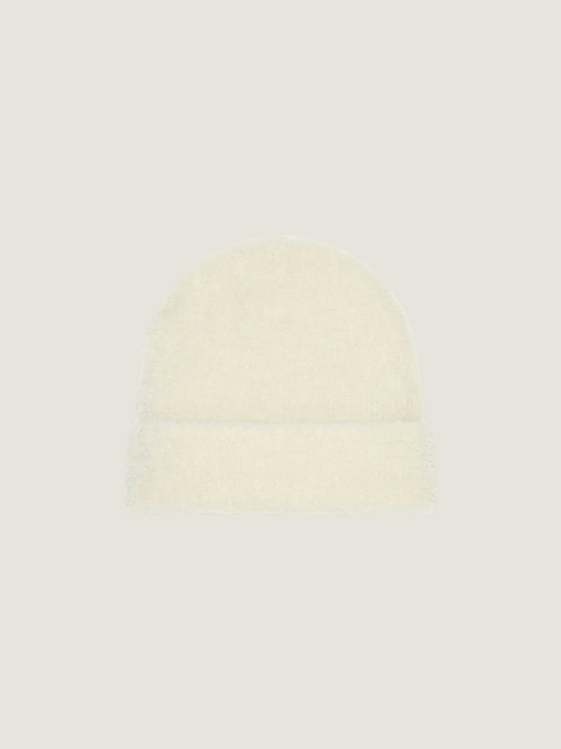 Givenchy BEANIE IN SHEARLING EFFECT FLEECE outlook