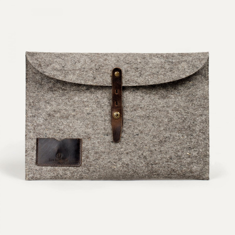 MISHA 15” LAPTOP SLEEVE - NATURAL FELT 1