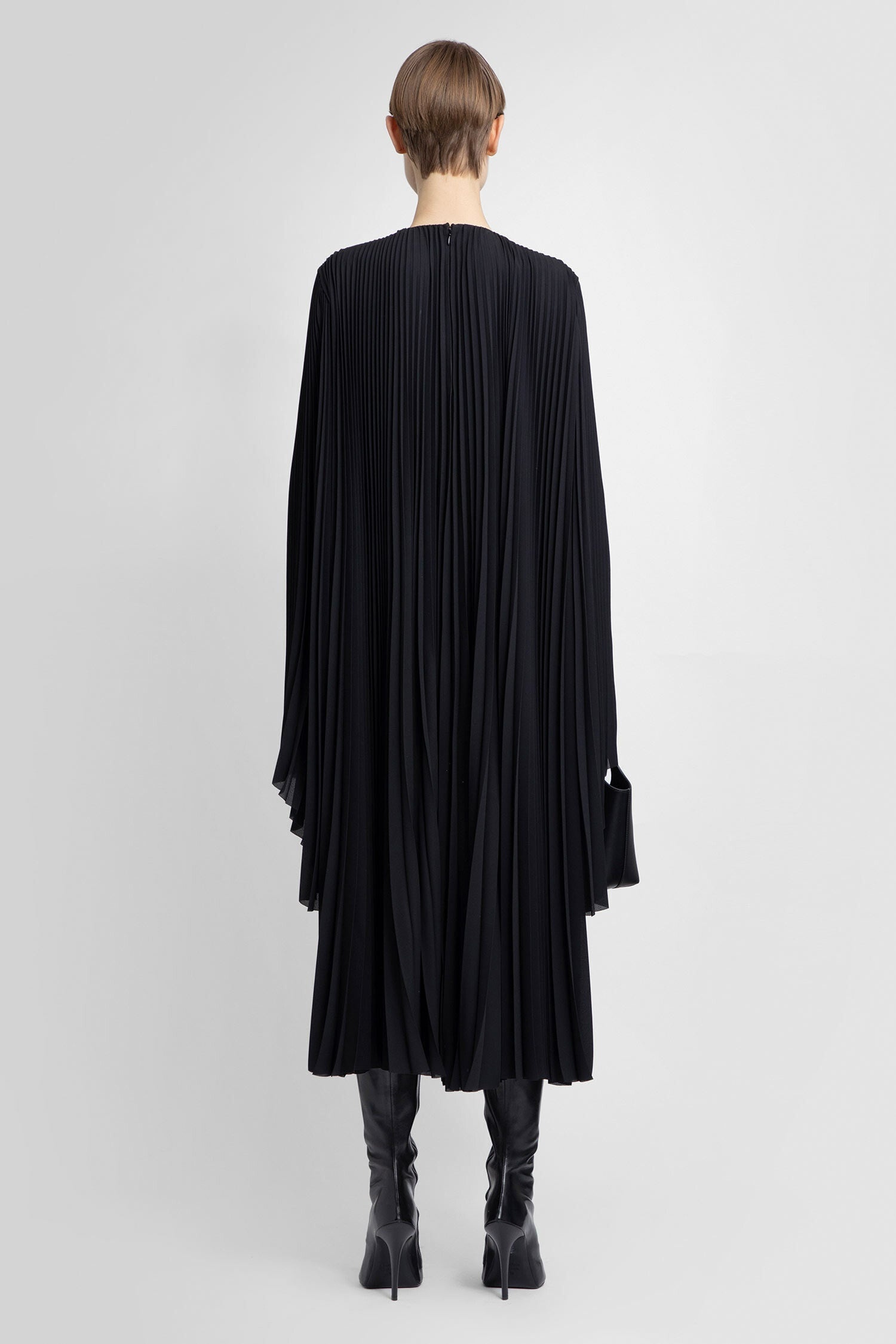 Long-Pleated-Dress - 3