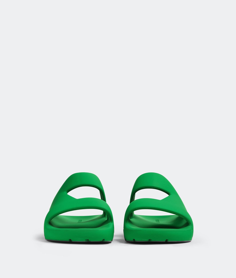 Bottega Veneta band outlook