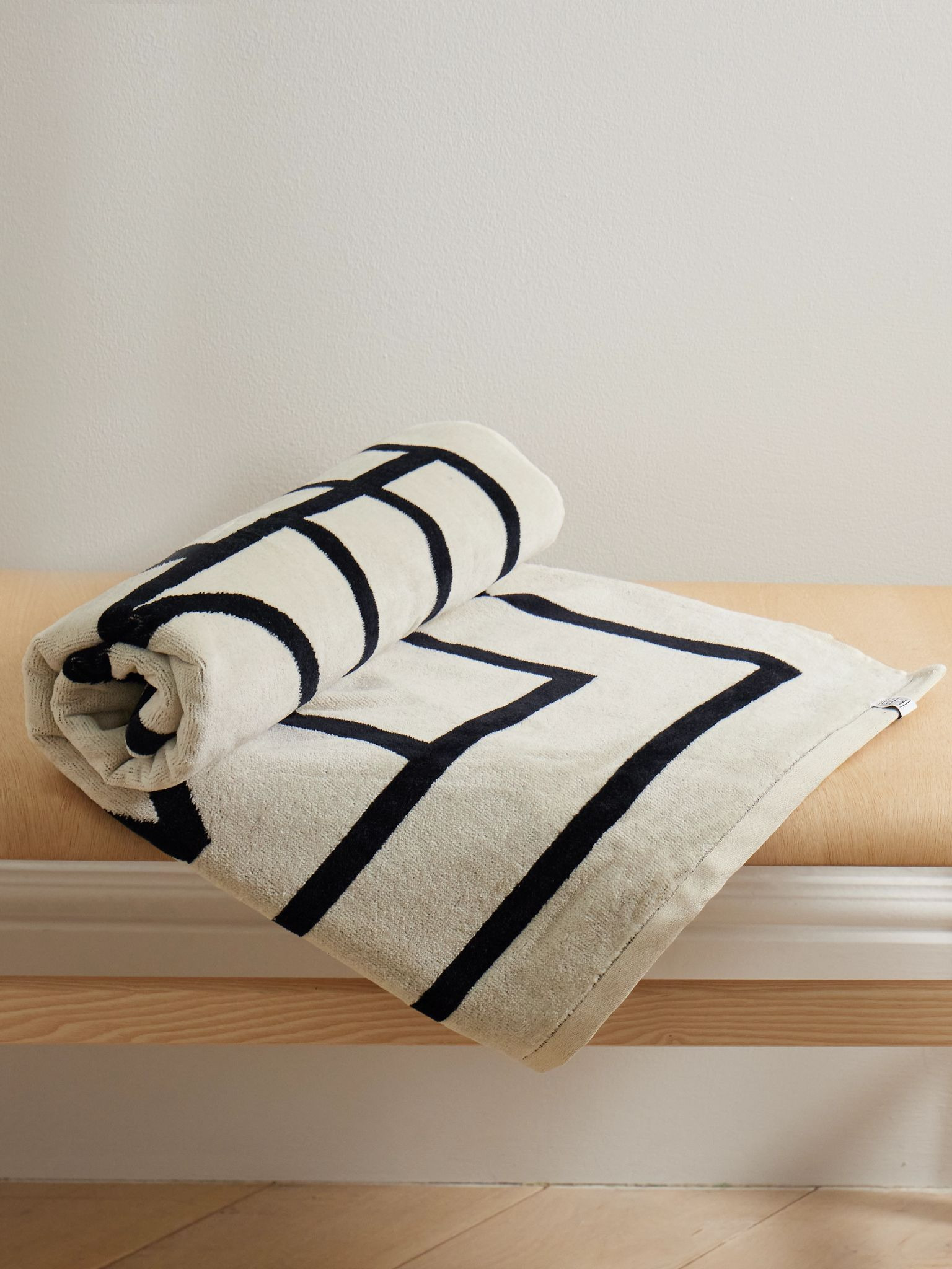 Cotton-terry jacquard beach towel White - 1