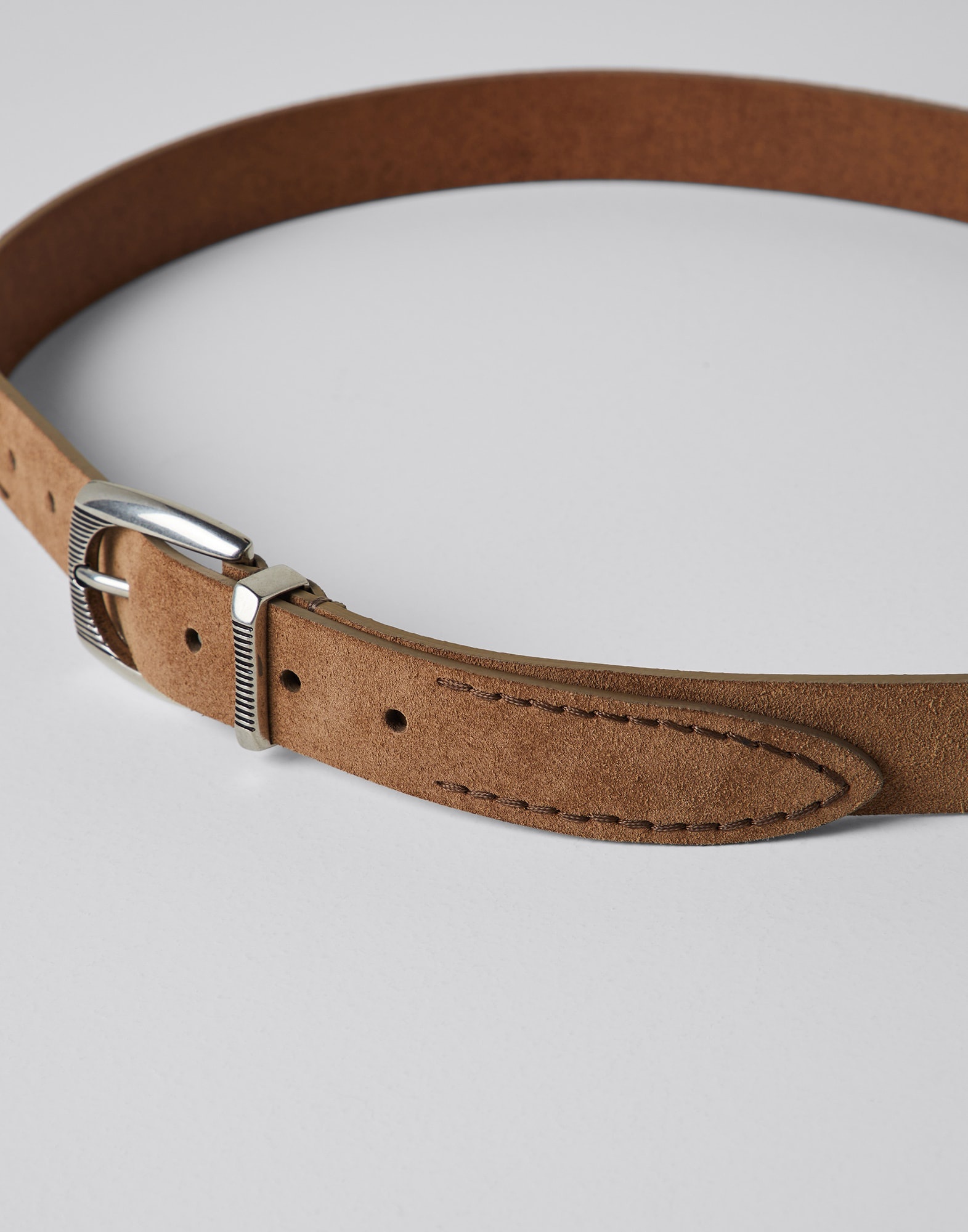 Reversed leather belt with stitching and detailed buckle - 2