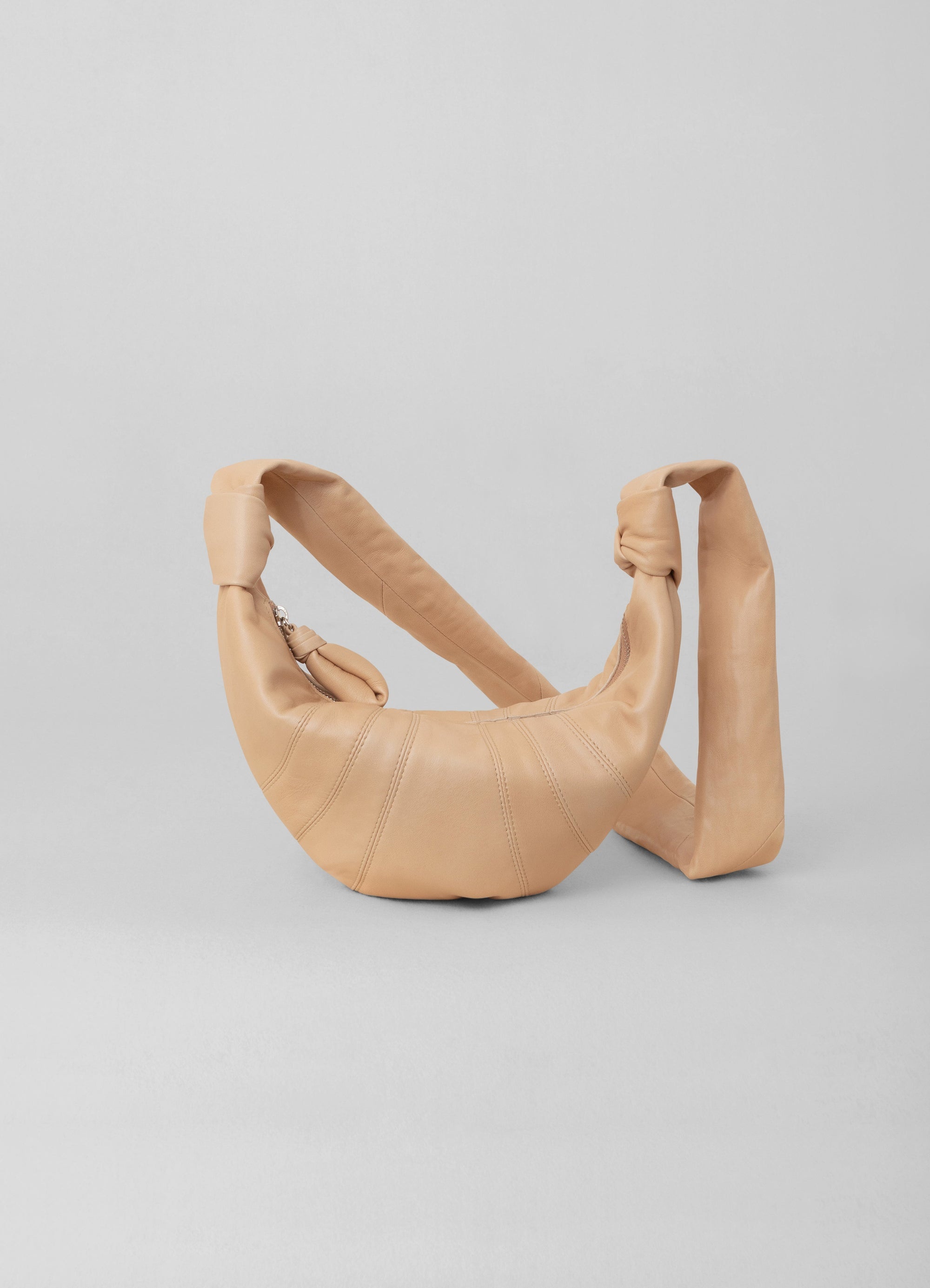 SMALL CROISSANT BAG
SOFT NAPPA LEATHER - 1