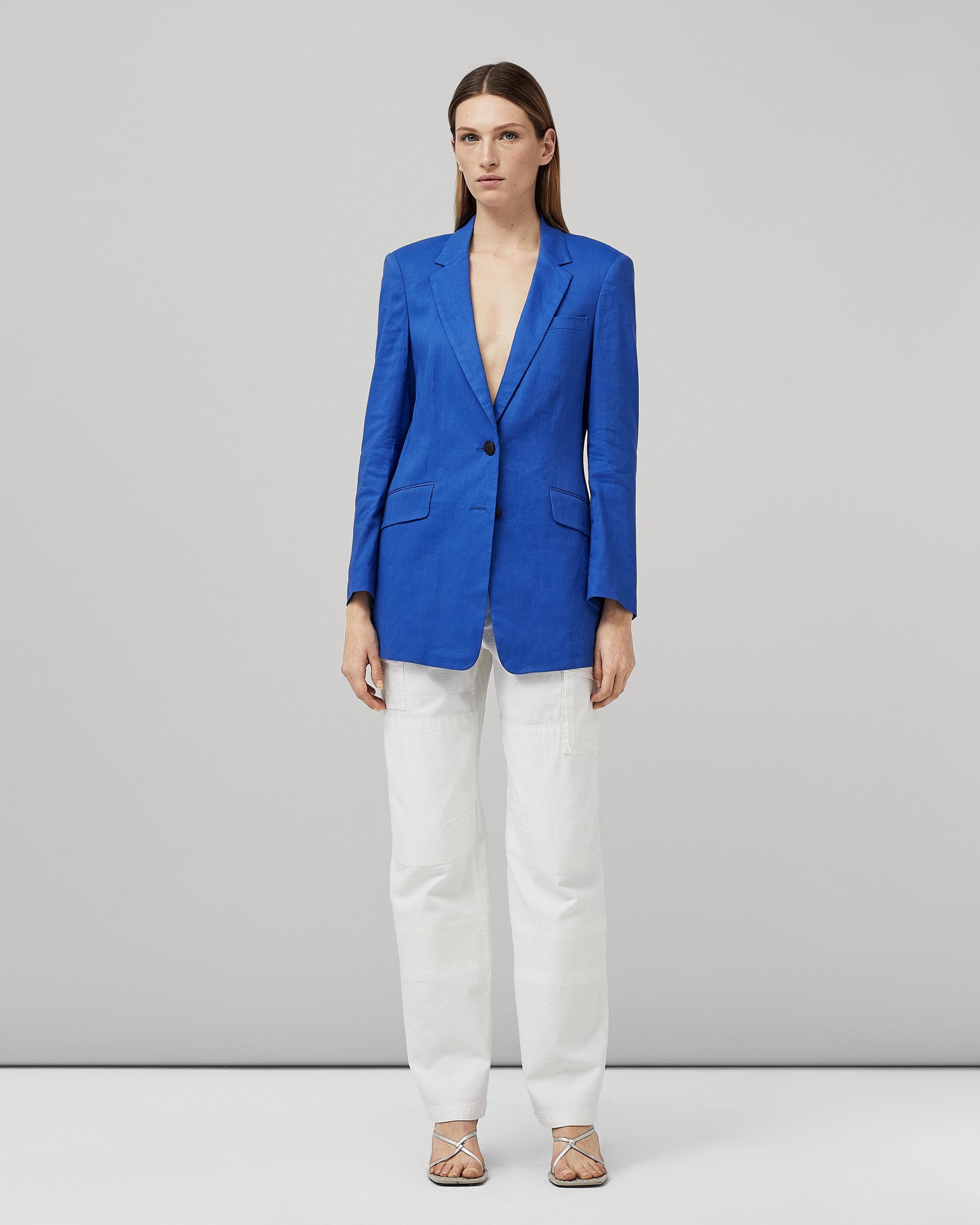 Charles Linen Blazer
Classic Fit Blazer - 2