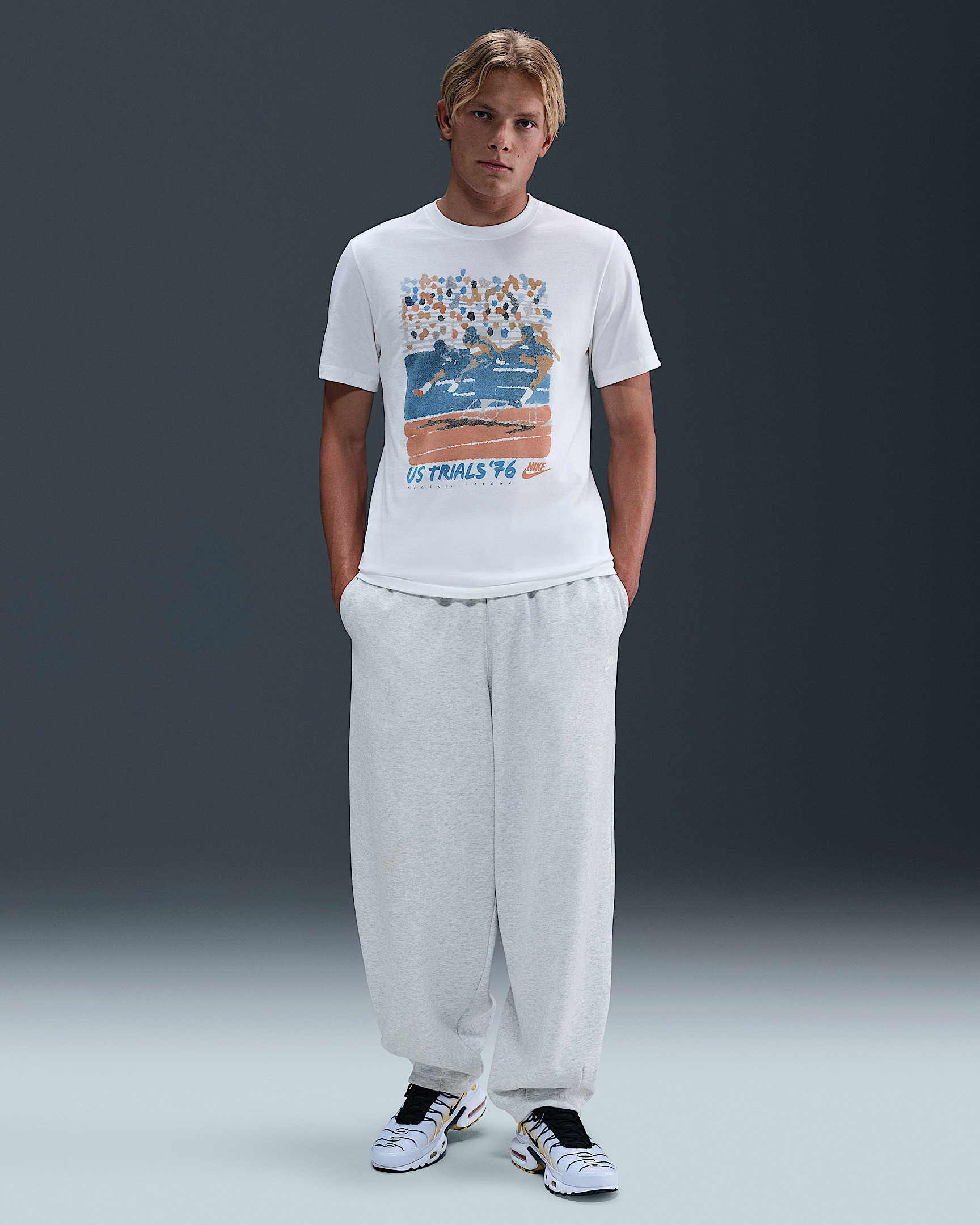 Nike Sportswear Men's T-Shirt - 4