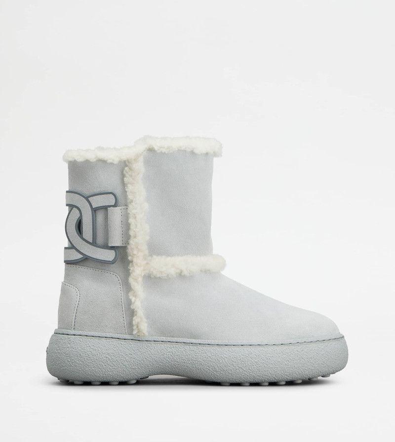 TOD'S W. G. ANKLE BOOTS IN SUEDE - LIGHT BLUE 1