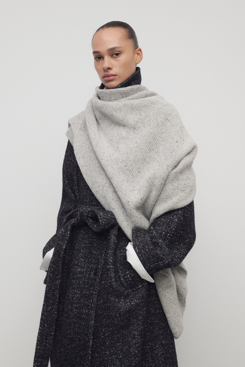Mantia Scarf in Cashmere 3