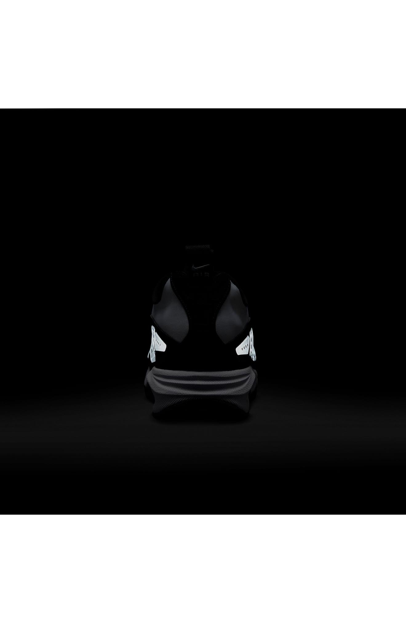 Nike Air Max Sunder Sneaker in White/Black at Nordstrom - 9