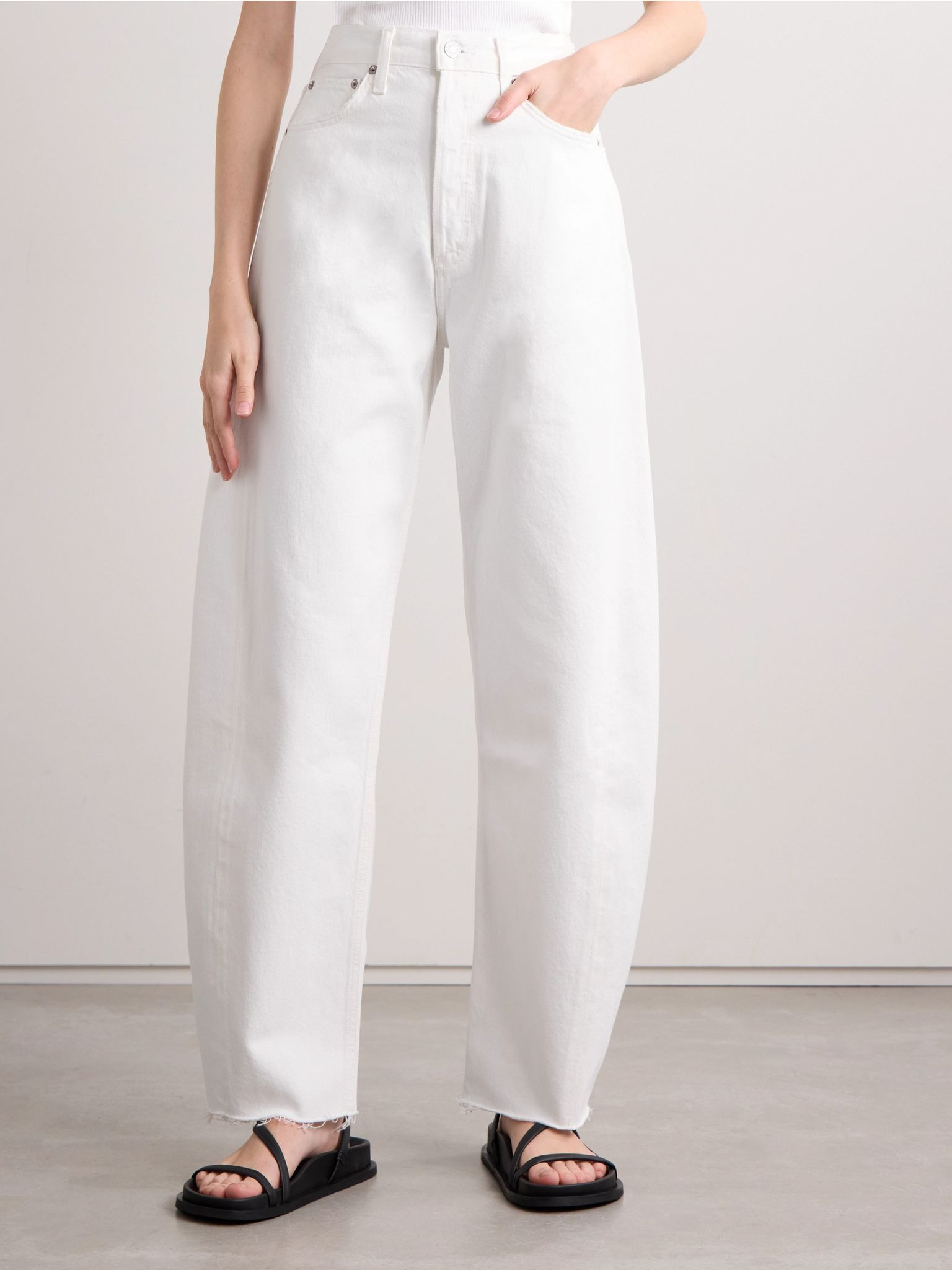Luna frayed high-rise barrel-leg jeans White - 3