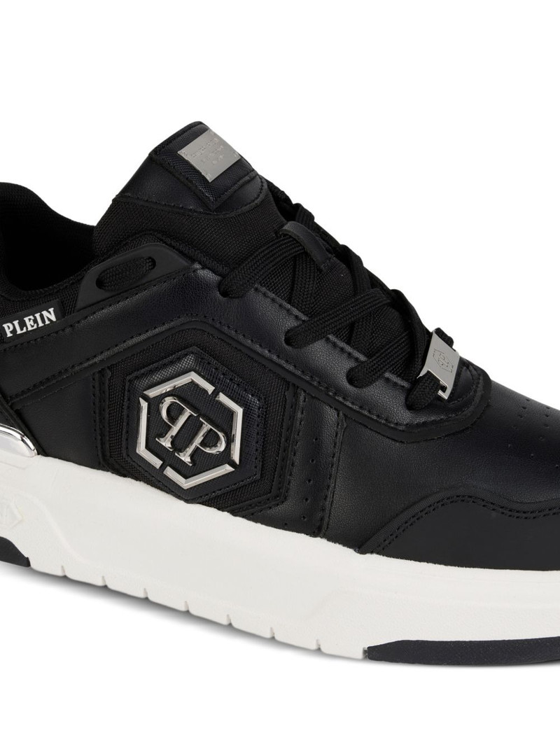 SK8R logo-plaque low-top sneakers 4